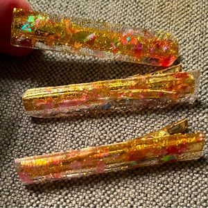 Rave, holographic pink & Gold clips!